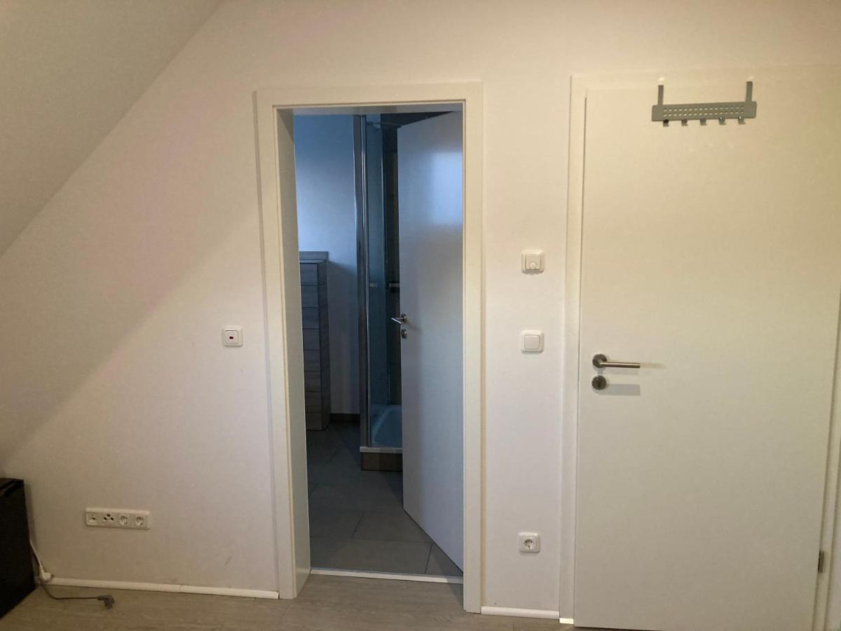 Gaeste Und Messezimmer Adelheidsdorf Bagian luar foto