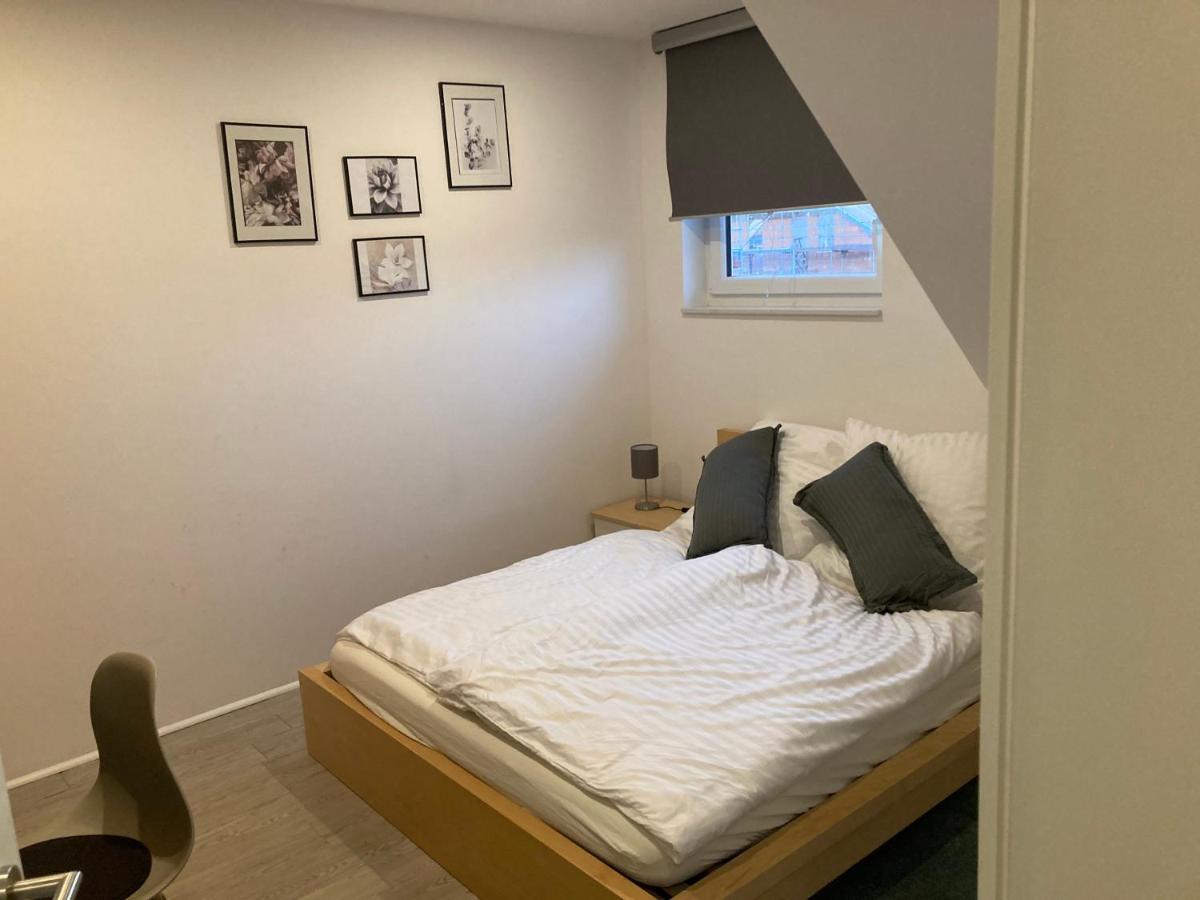 Gaeste Und Messezimmer Adelheidsdorf Bagian luar foto